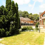 Nagyret Panzio *