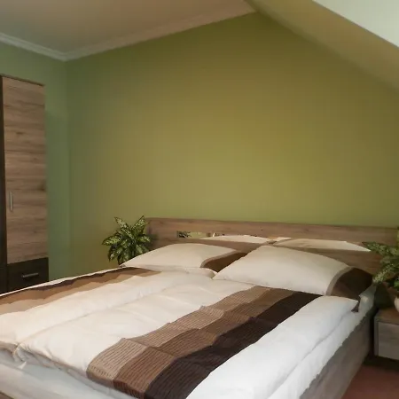 Nagyret Panzio Frühstückspension